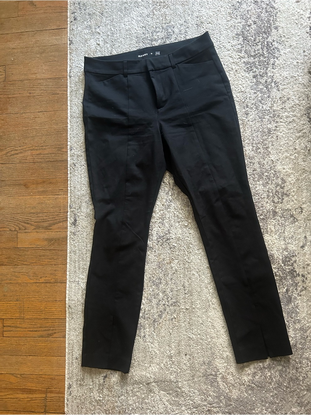Old Navy Black High-Rise Pixie Pants